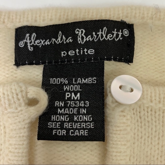 Alexandra Bartlett 100% Lambs Wool Button Cardigan Size Medium Petite - Picture 6 of 9